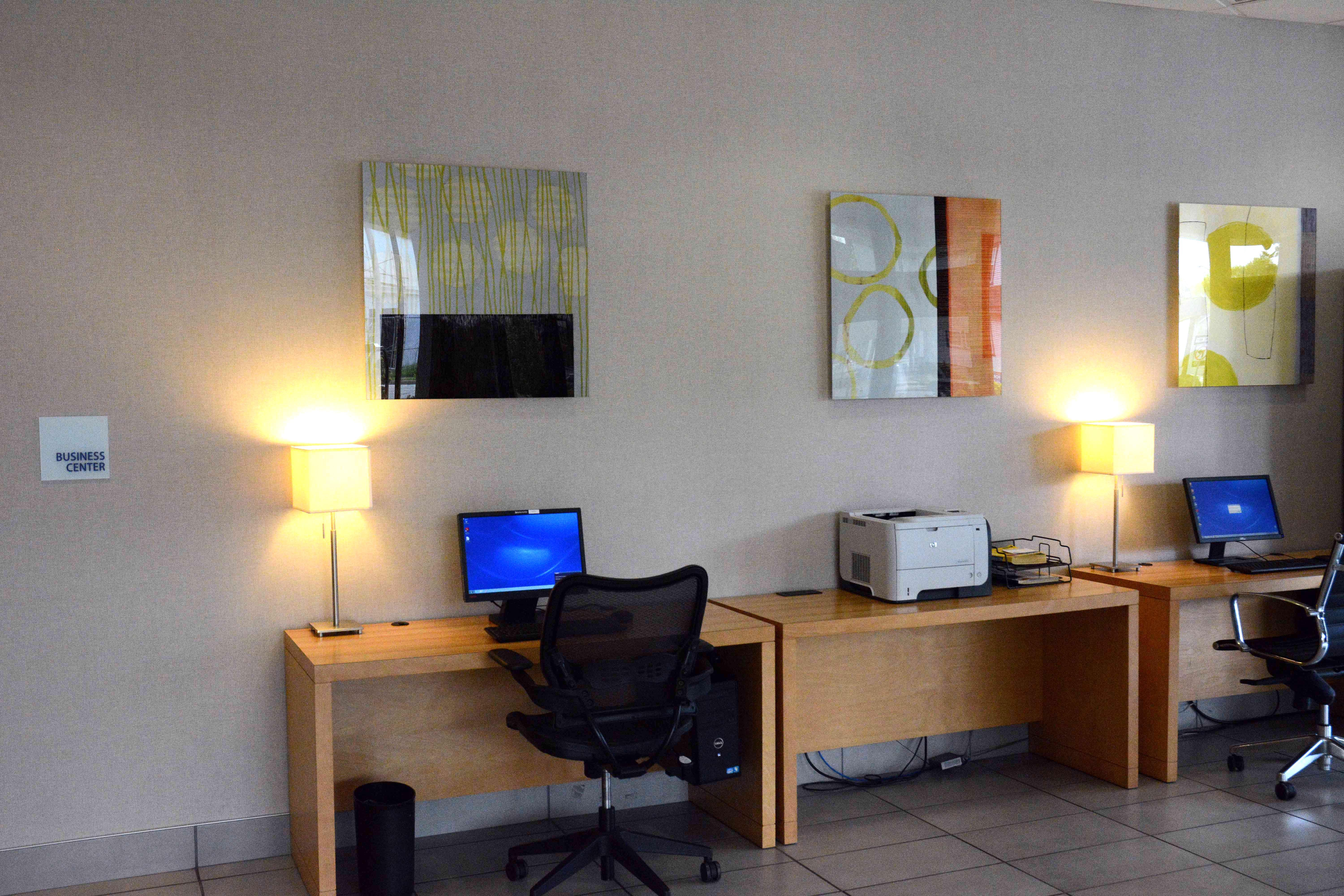 Holiday Inn Express Stamford, An Ihg Hotel Exteriör bild
