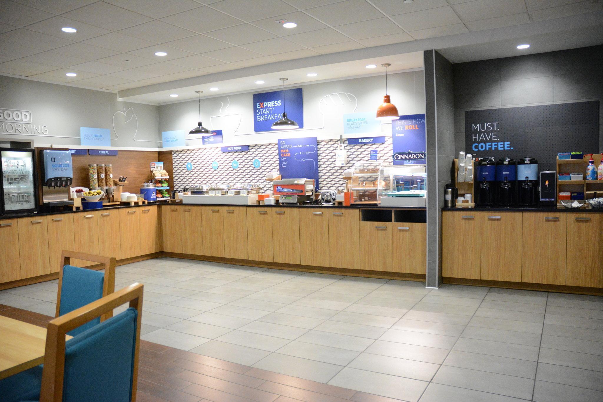 Holiday Inn Express Stamford, An Ihg Hotel Exteriör bild