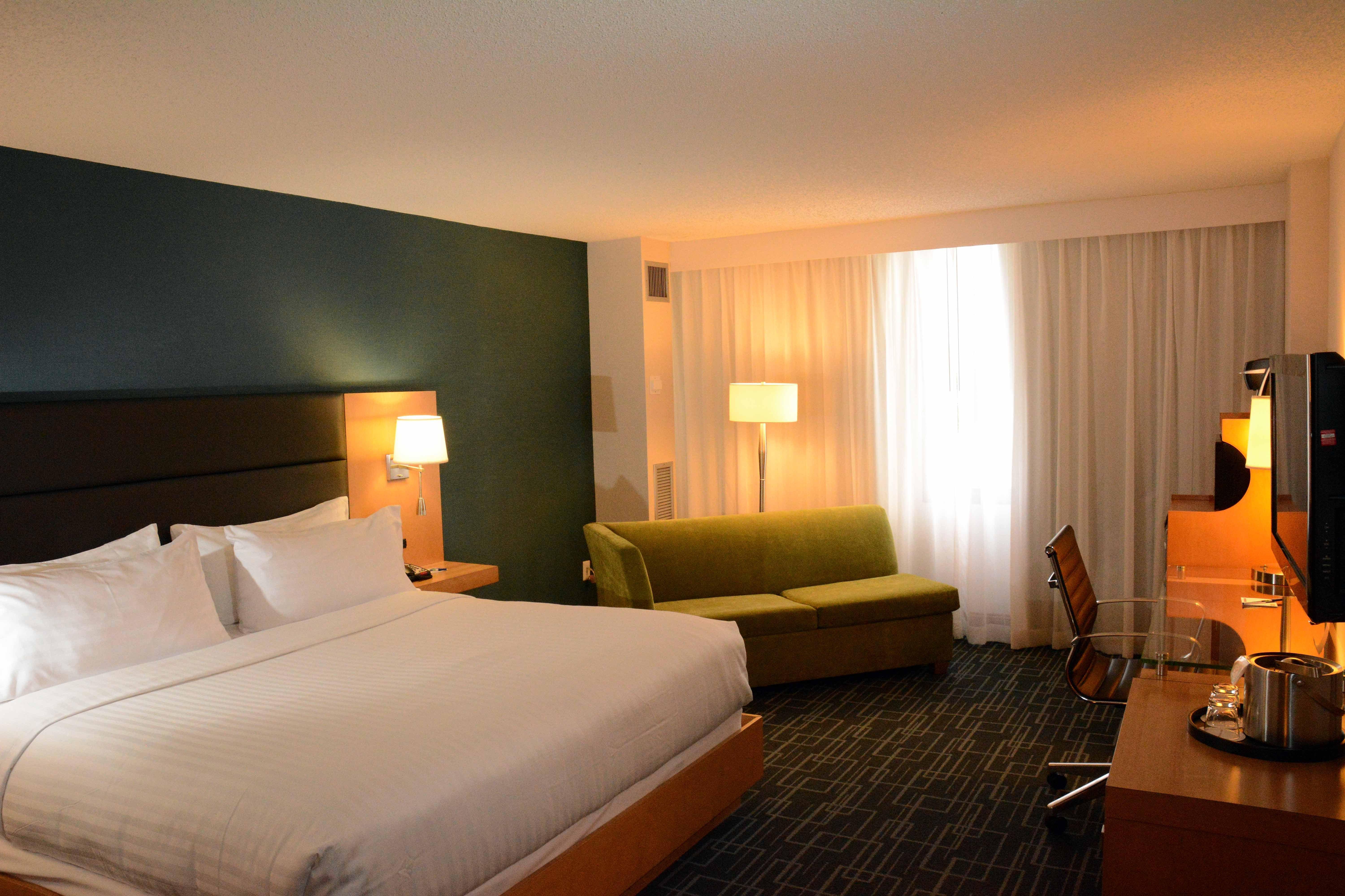 Holiday Inn Express Stamford, An Ihg Hotel Exteriör bild