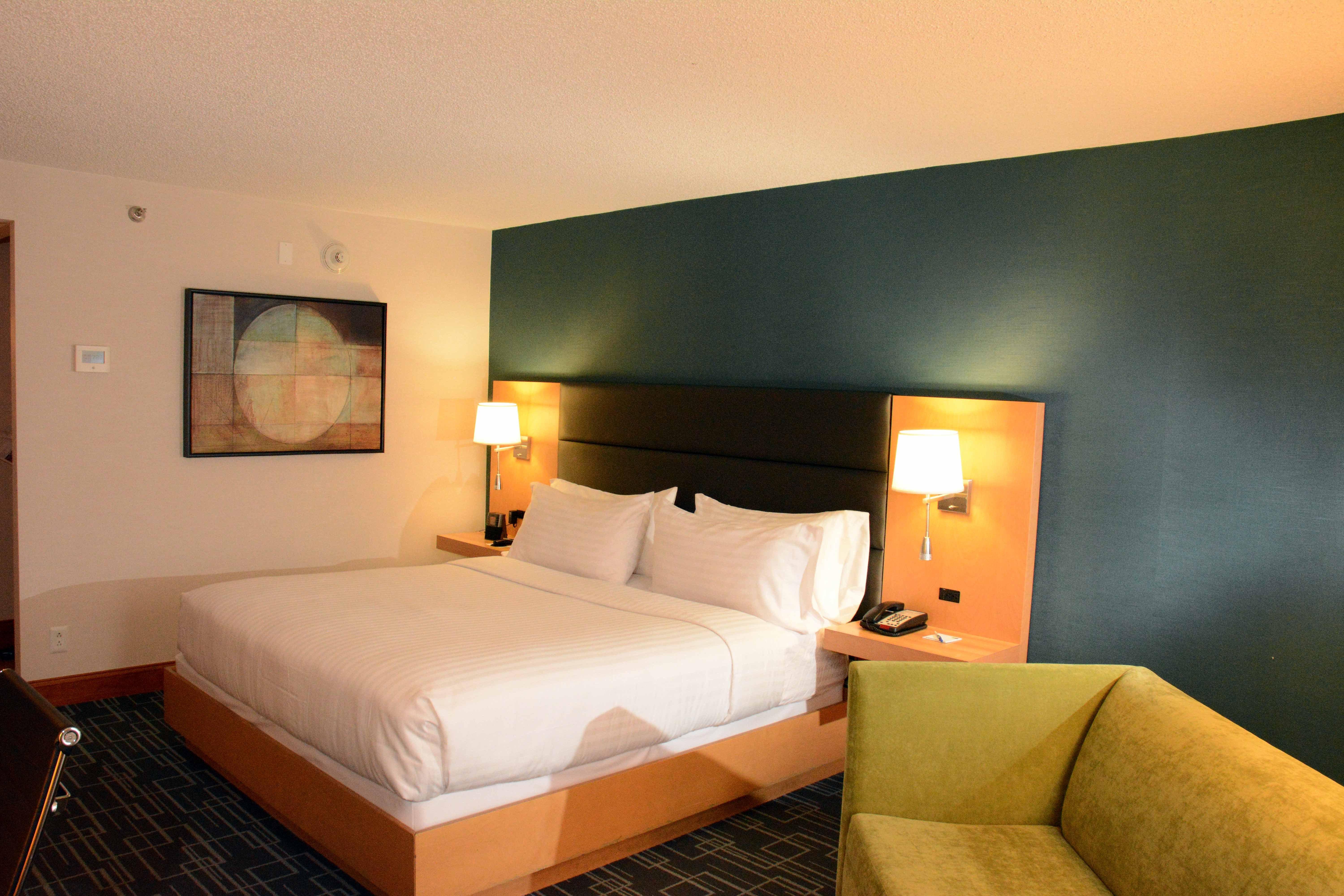 Holiday Inn Express Stamford, An Ihg Hotel Exteriör bild