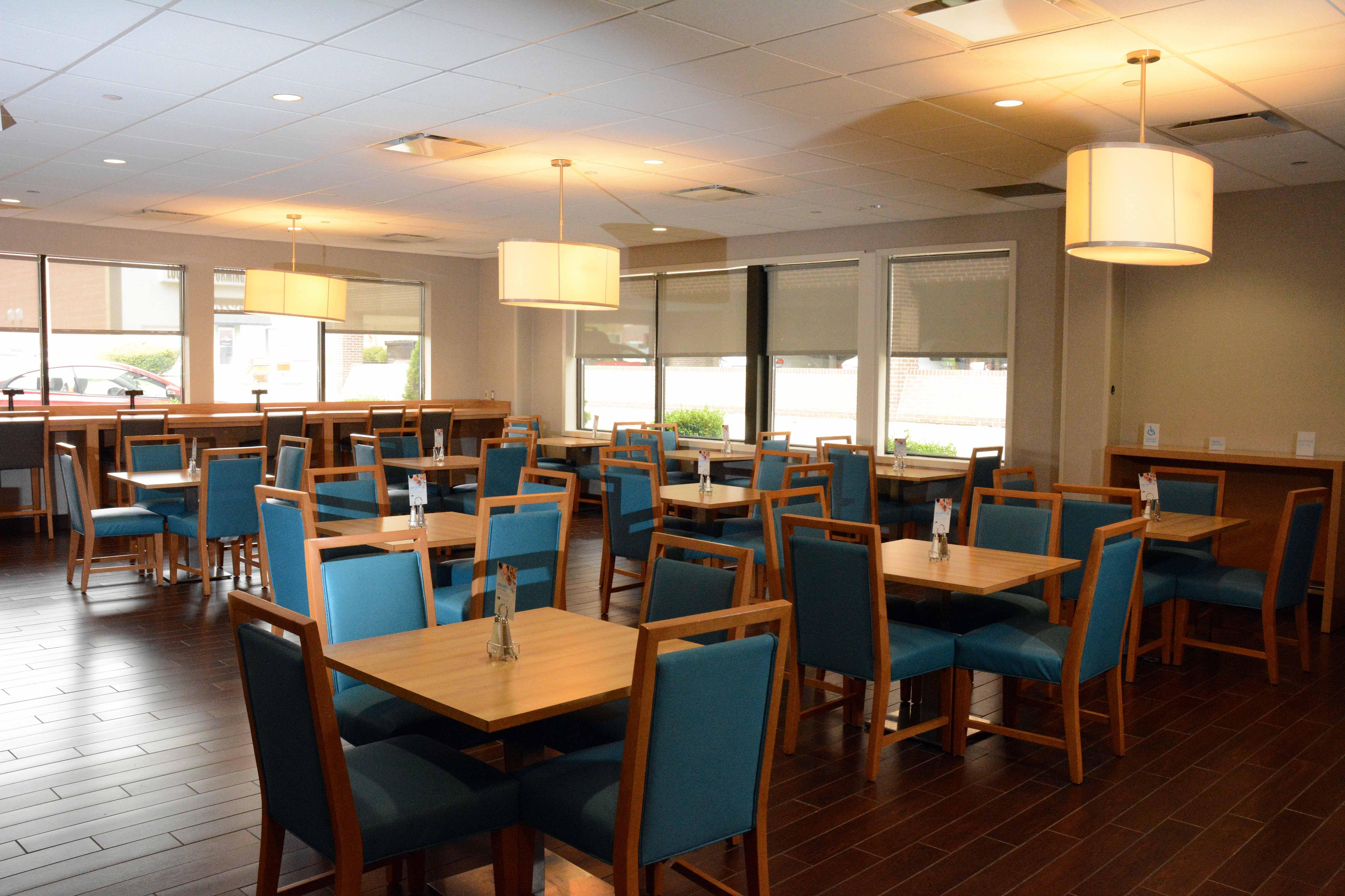 Holiday Inn Express Stamford, An Ihg Hotel Exteriör bild