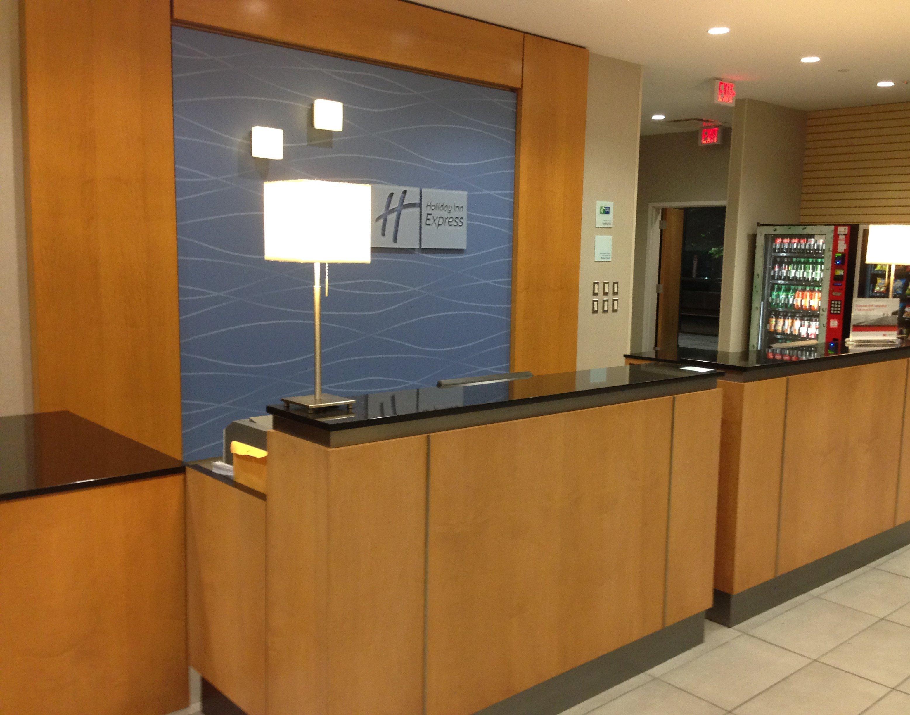 Holiday Inn Express Stamford, An Ihg Hotel Exteriör bild