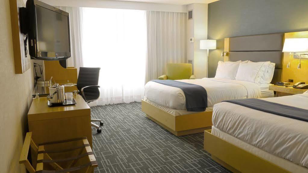Holiday Inn Express Stamford, An Ihg Hotel Exteriör bild